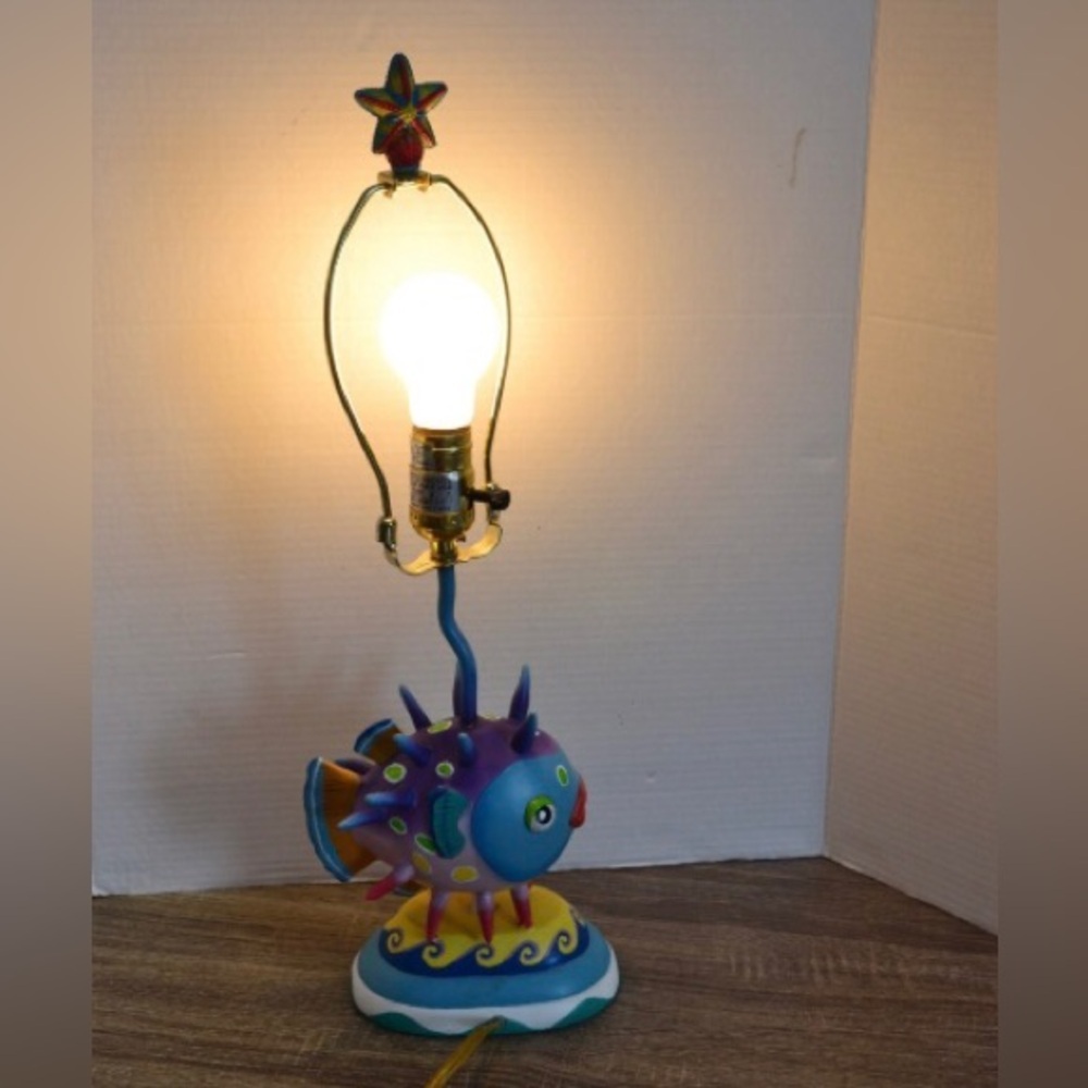Vtg Anthropomorphic Puffer Fish Lamp